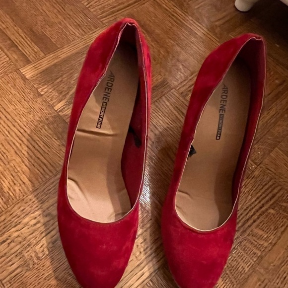 ‼️CLEARANCE SALE SUEDE Heels - Picture 4 of 5